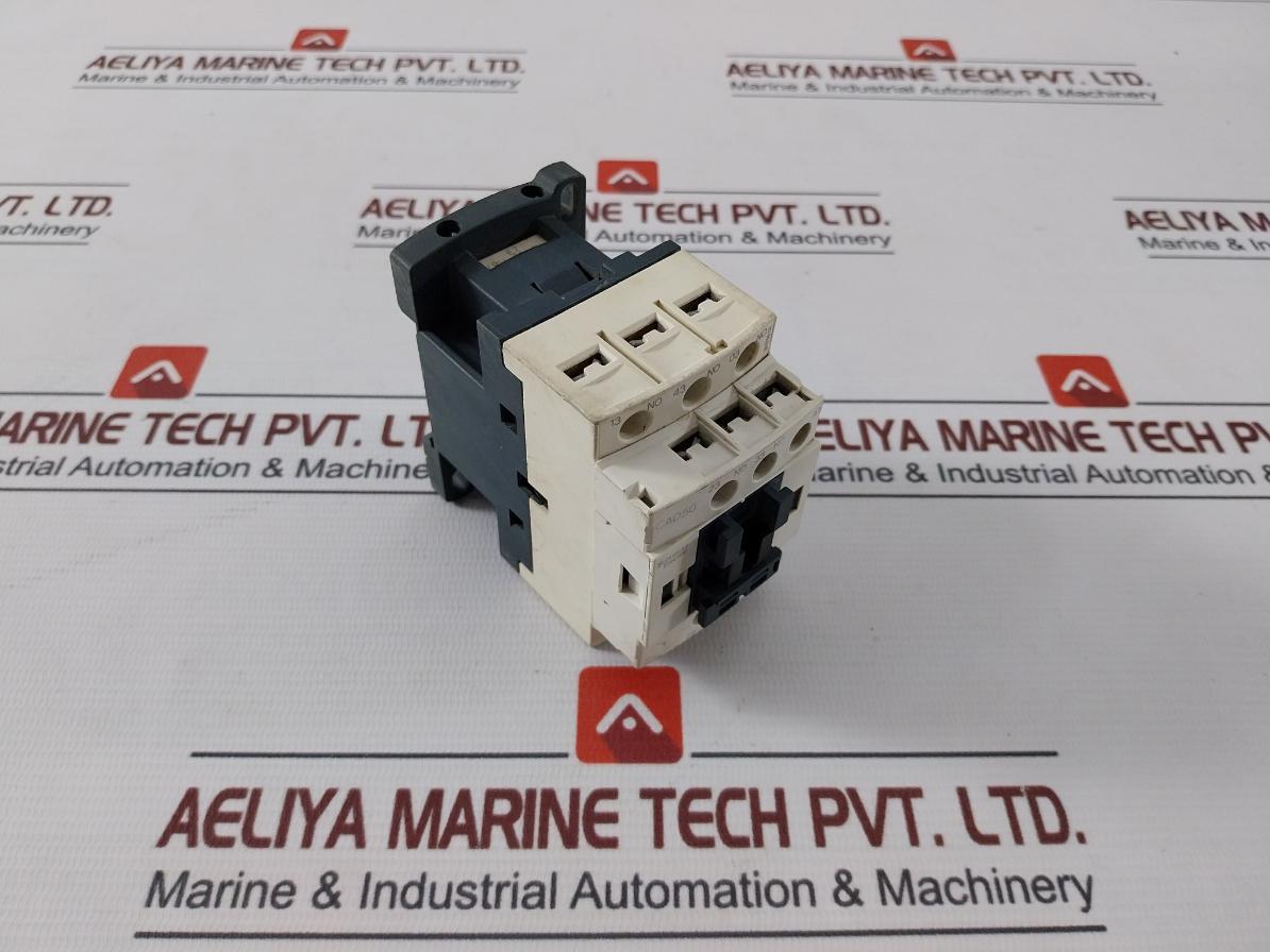 Schneider Electric Cad50 Control Relay 600V A.C.Max 10A 48V 50/60Hz