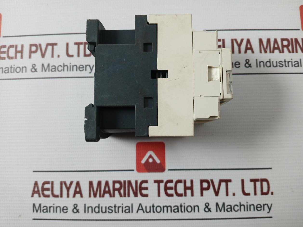 Schneider Electric Cad50 Control Relay Jis C8201-5-1 10A 230V 50/60Hz Awg 10-18