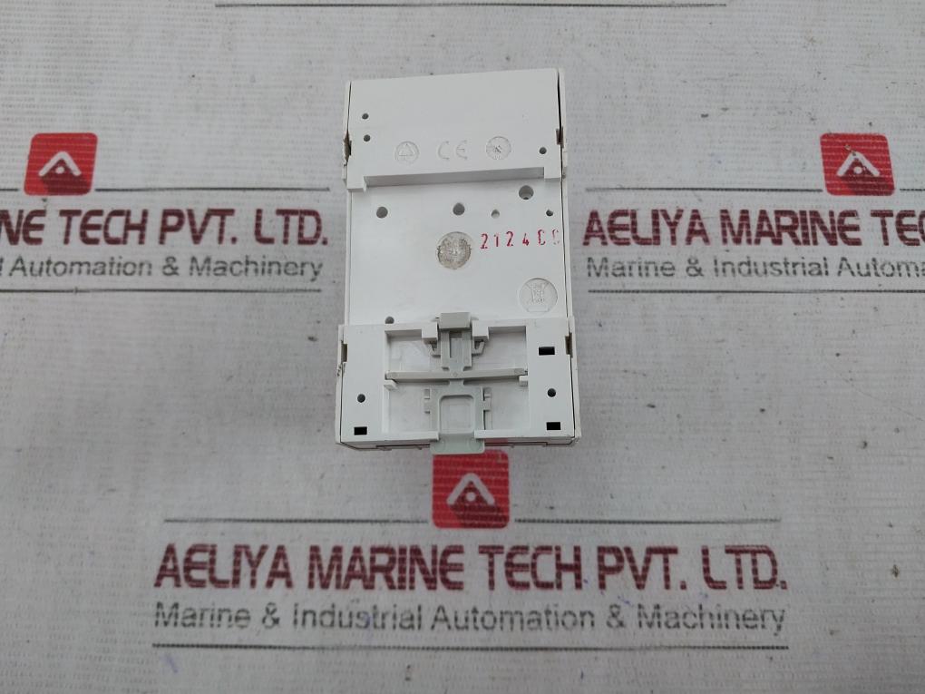 Schneider Electric Cct16364 24H Mechanical Time Switch 230V 50Hz 1610855