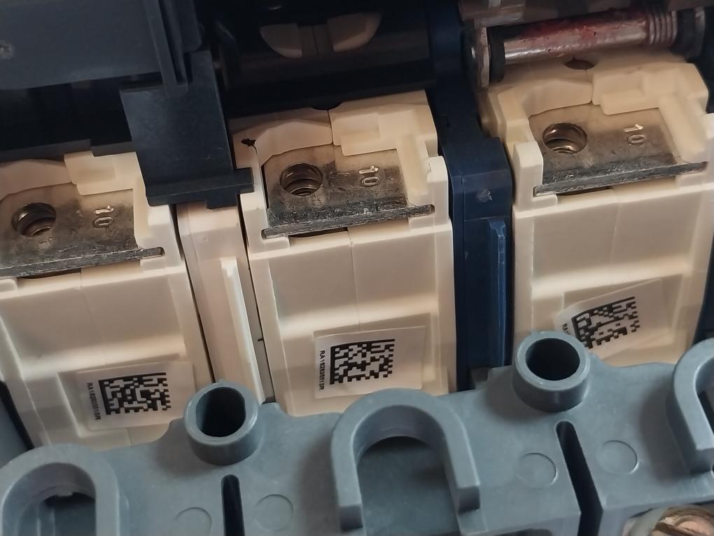 Schneider Electric Compact NSX 100N Circuit Breaker Cat A 50/60Hz