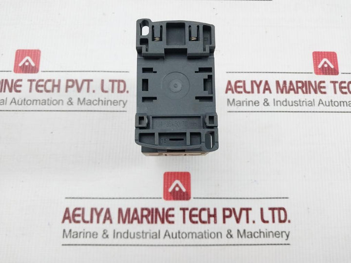 Schneider Electric Control Relay 24V 50/60Hz Part No Cad32 B7