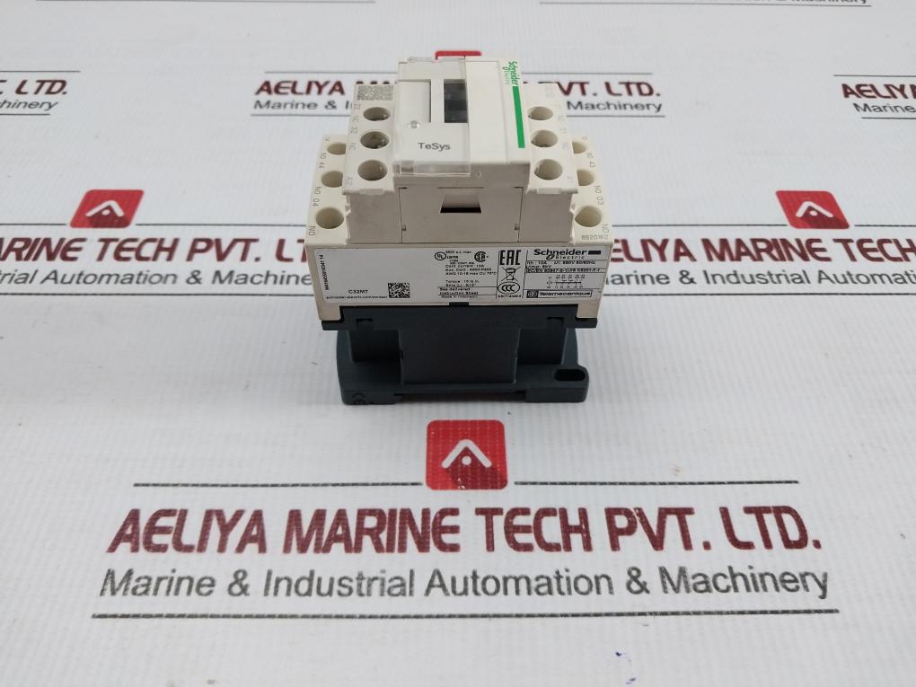 Schneider Electric Control Relay 24V 50/60Hz Part No Cad32 B7