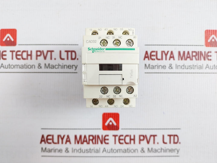 Schneider Electric Control Relay 690V /10A Cad32P7