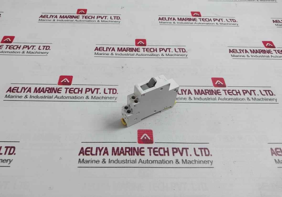 Schneider Electric Cs 30323 Contactor 20A 250V A9E18072