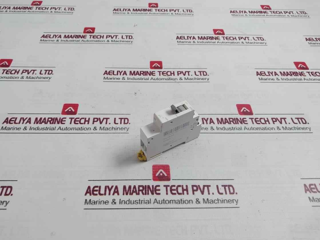 Schneider Electric Cs 30323 Contactor 20A 250V A9E18072