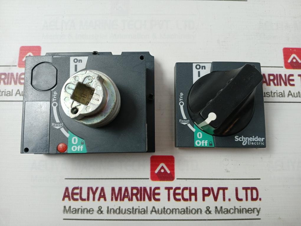 Schneider Electric E103955 Extended Rotary Black Handle Set