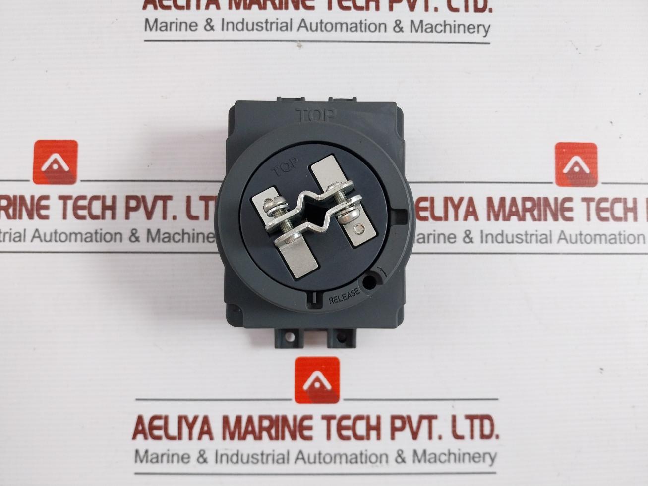 Schneider Electric Extended Rotary Handle Easypact Ezc 100/Cvs 100E