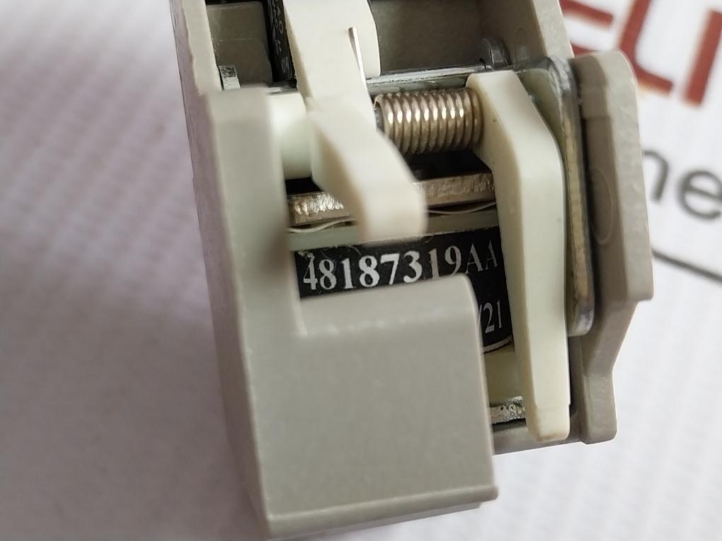 Schneider Electric Shunt Trip 200-277V Ac Part No Ezasht200Ac