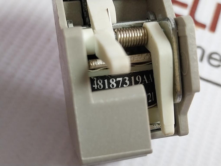 Schneider Electric Shunt Trip 200-277V Ac Part No Ezasht200Ac