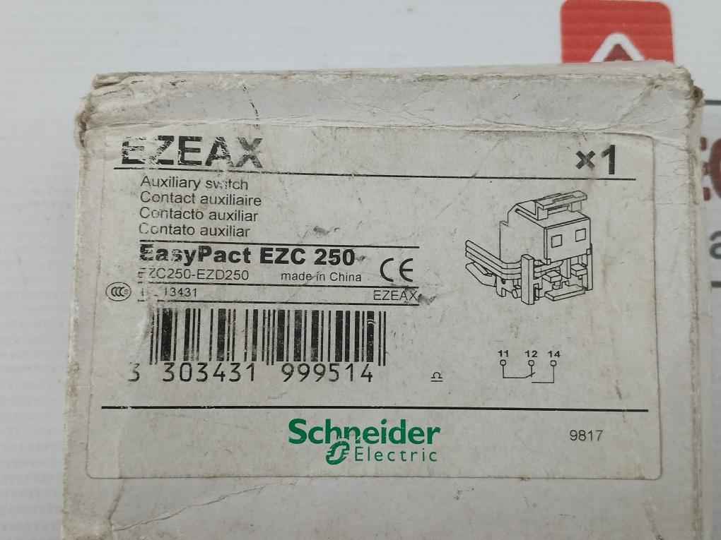 Schneider Electric Ezeax Auxiliary Contact For Easypact Ezc250-ezd250