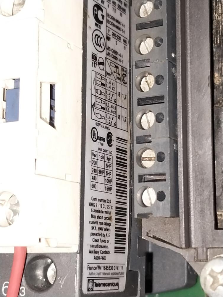 Schneider Electric Gv2-le16 14A Electrical Control Panel 2Hp/240Vac P.Pole