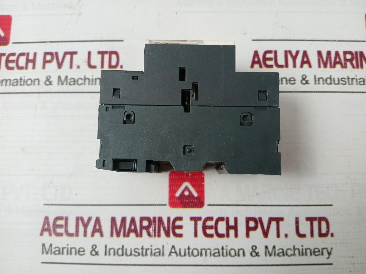 Schneider Electric Gv2Me08 Motor Circuit Breaker 75C 50/60 Hz 2.5-4A