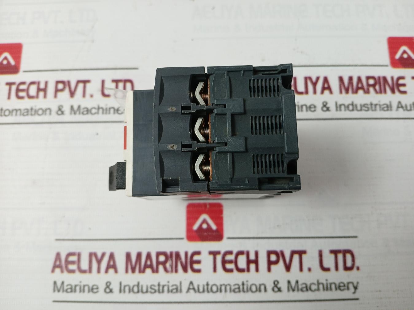 Schneider Electric Gv2Me08 Motor Circuit Breaker 75C 50/60 Hz 2.5-4A