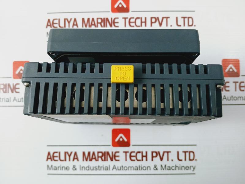 Schneider Electric Hmis5T Operator Interface Panel Magelis Dc24V 5.2W Class 2