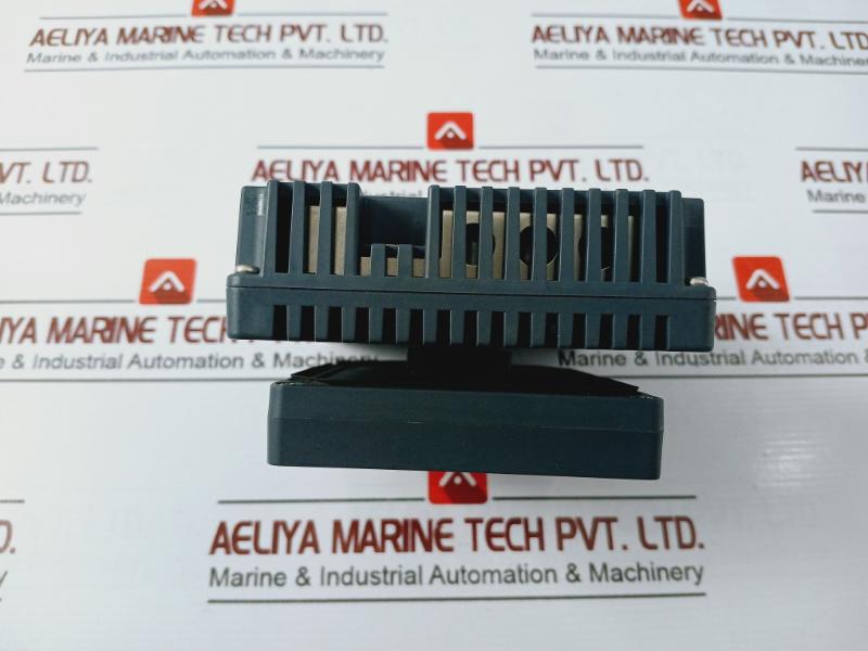 Schneider Electric Hmis5T Operator Interface Panel Magelis Dc24V 5.2W Class 2