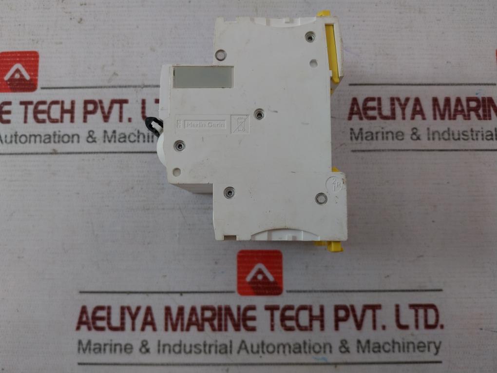 Schneider Electric Ic60H C 63A Miniature Circuit Breaker A9F89363 400V 50/60Hz