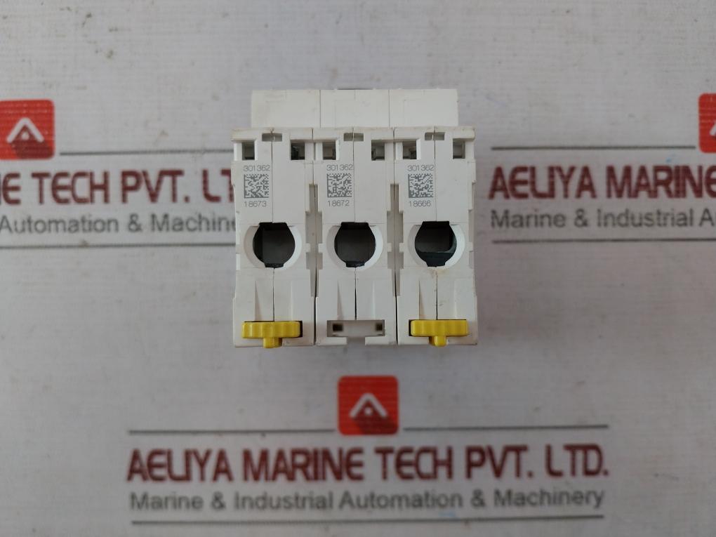 Schneider Electric Ic60H C 63A Miniature Circuit Breaker A9F89363 400V 50/60Hz