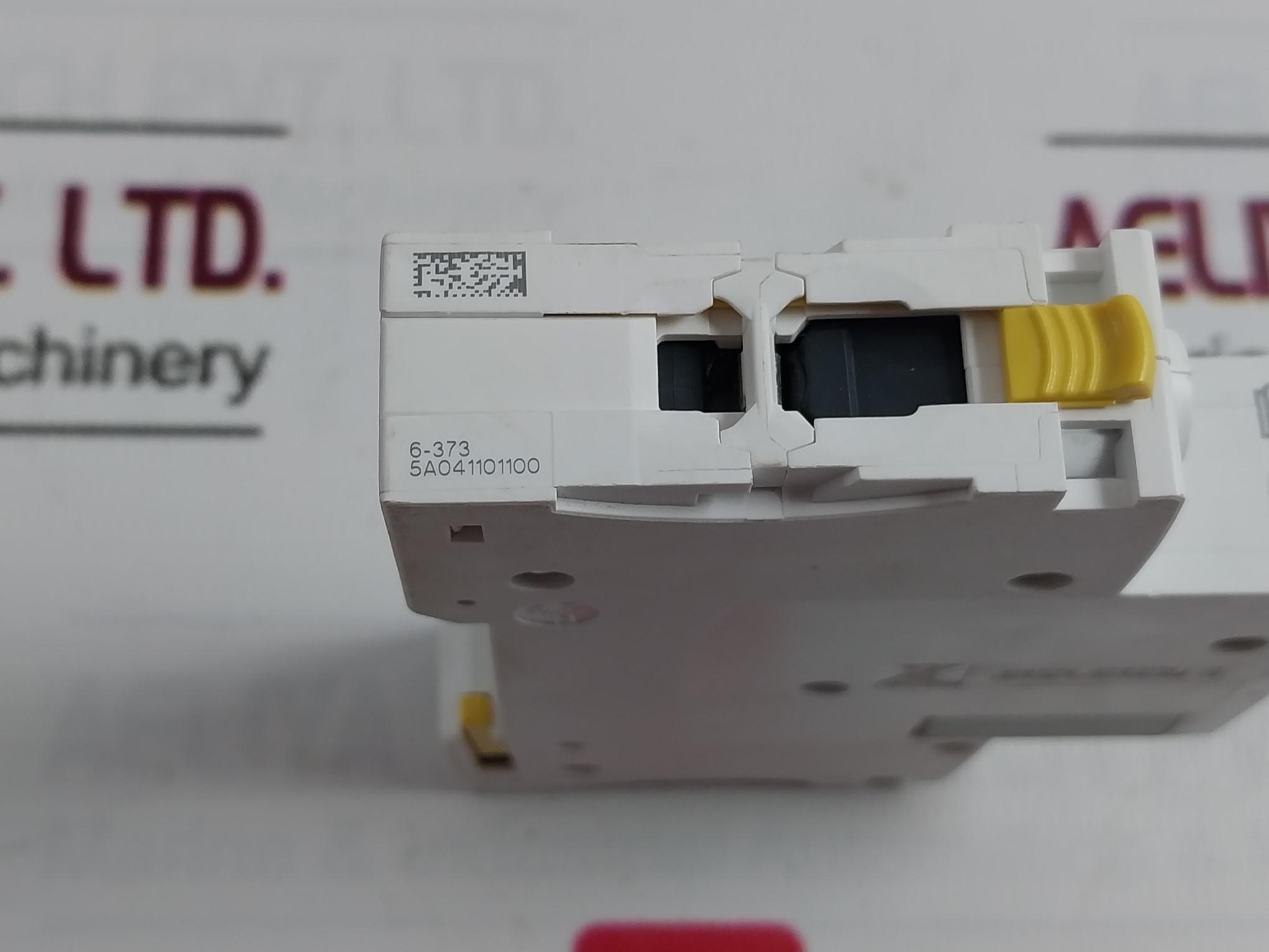 Schneider Electric Ic60H Miniature Circuit Breaker 50°C 50/60Hz