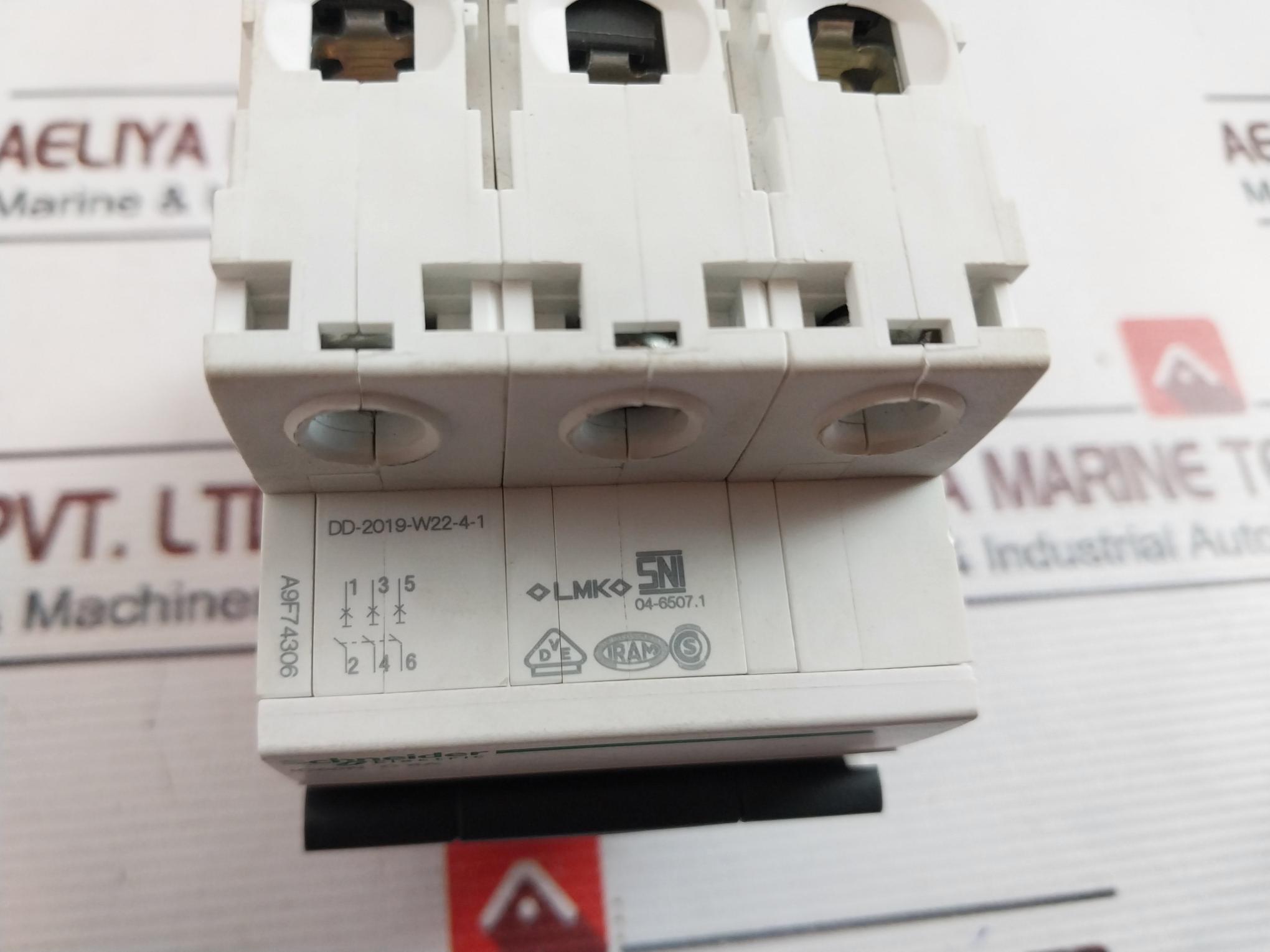 Schneider Electric Ic60N C 6A Miniature Circuit Breaker