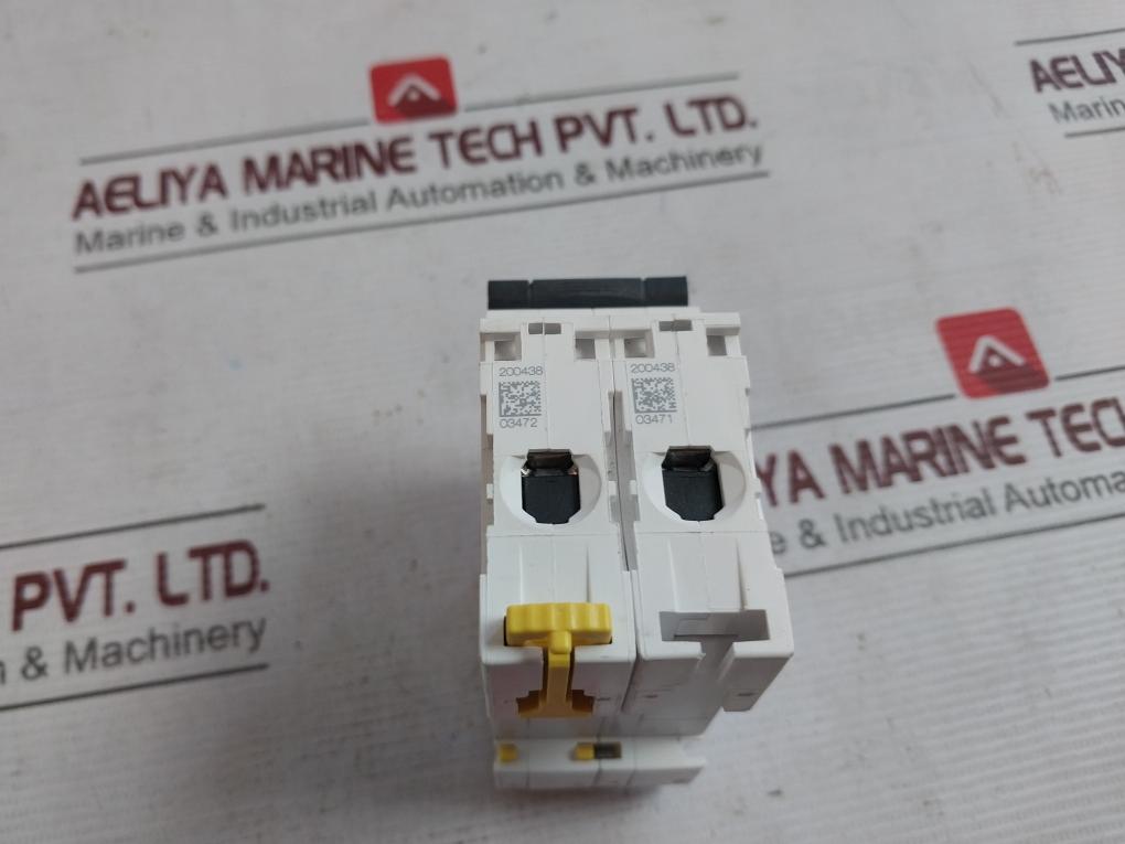 Schneider Electric Ic60N D 4A Miniature Circuit Breaker 6000A 50/60Hz 6Kv 500V