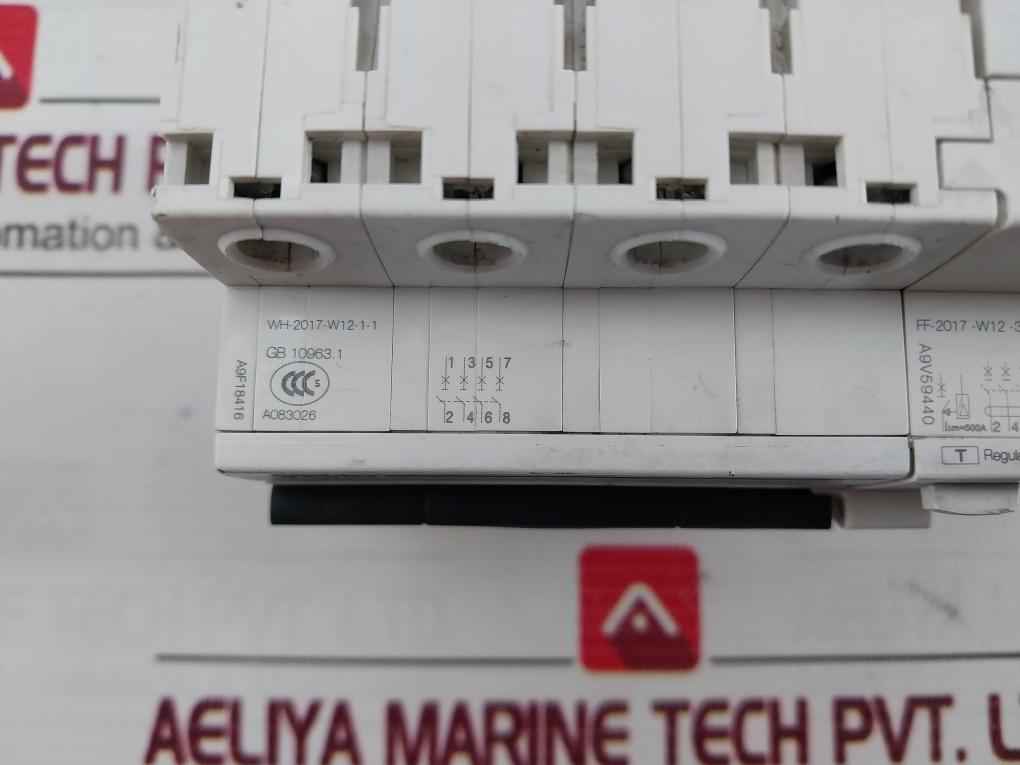 Schneider Electric Ic65N Circuit Breaker 400V 6Kv 30C