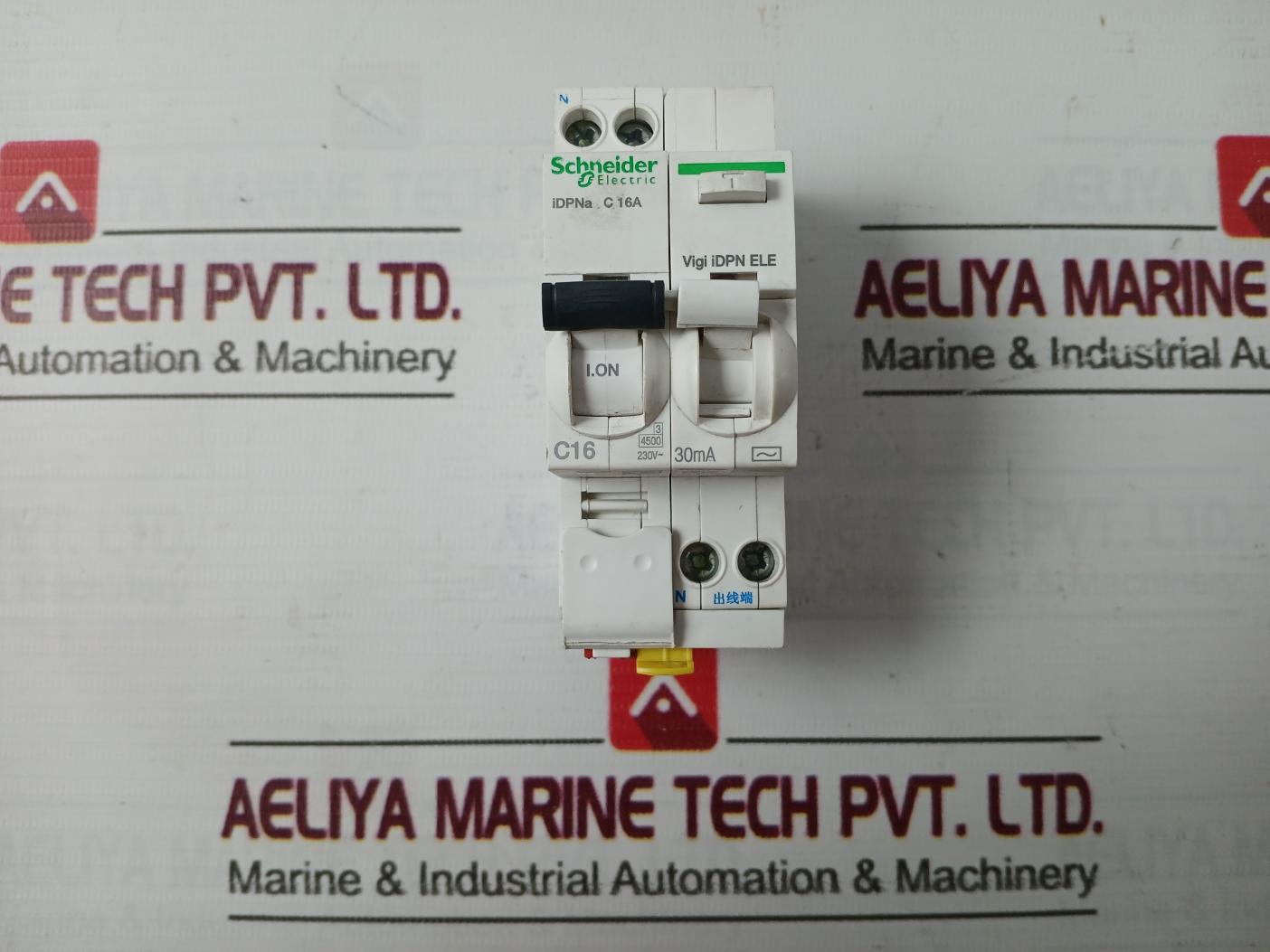 Schneider Electric Idpna Residual Current Breaker 30°C 50Hz