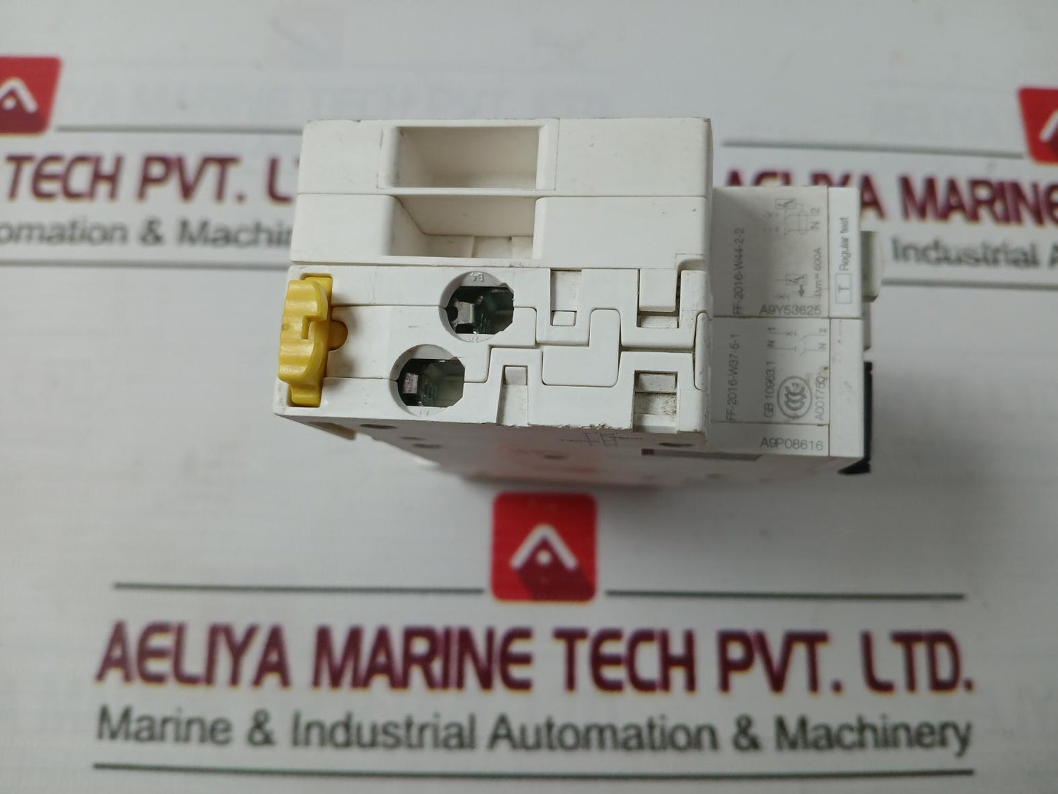 Schneider Electric Idpna Residual Current Breaker 30°C 50Hz