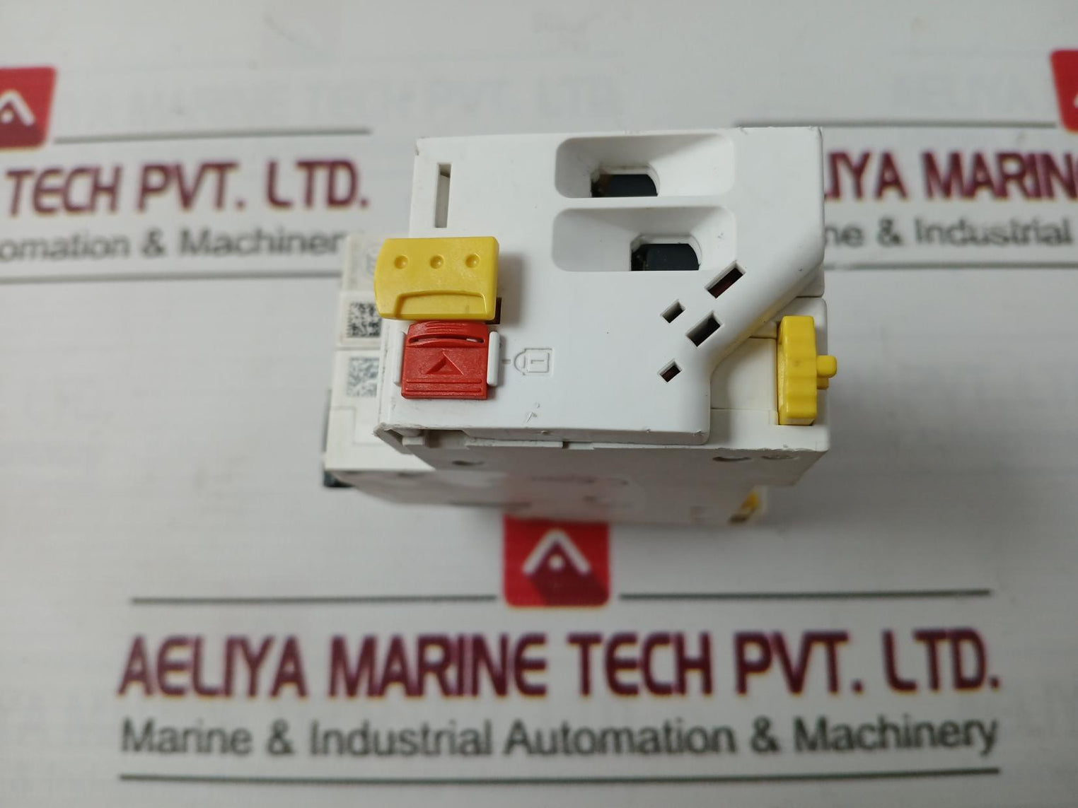 Schneider Electric Idpna Residual Current Breaker 30°C 50Hz