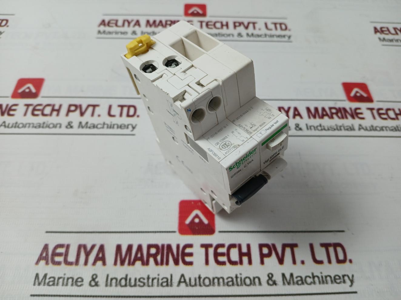 Schneider Electric Idpna Residual Current Breaker 30°C 50Hz