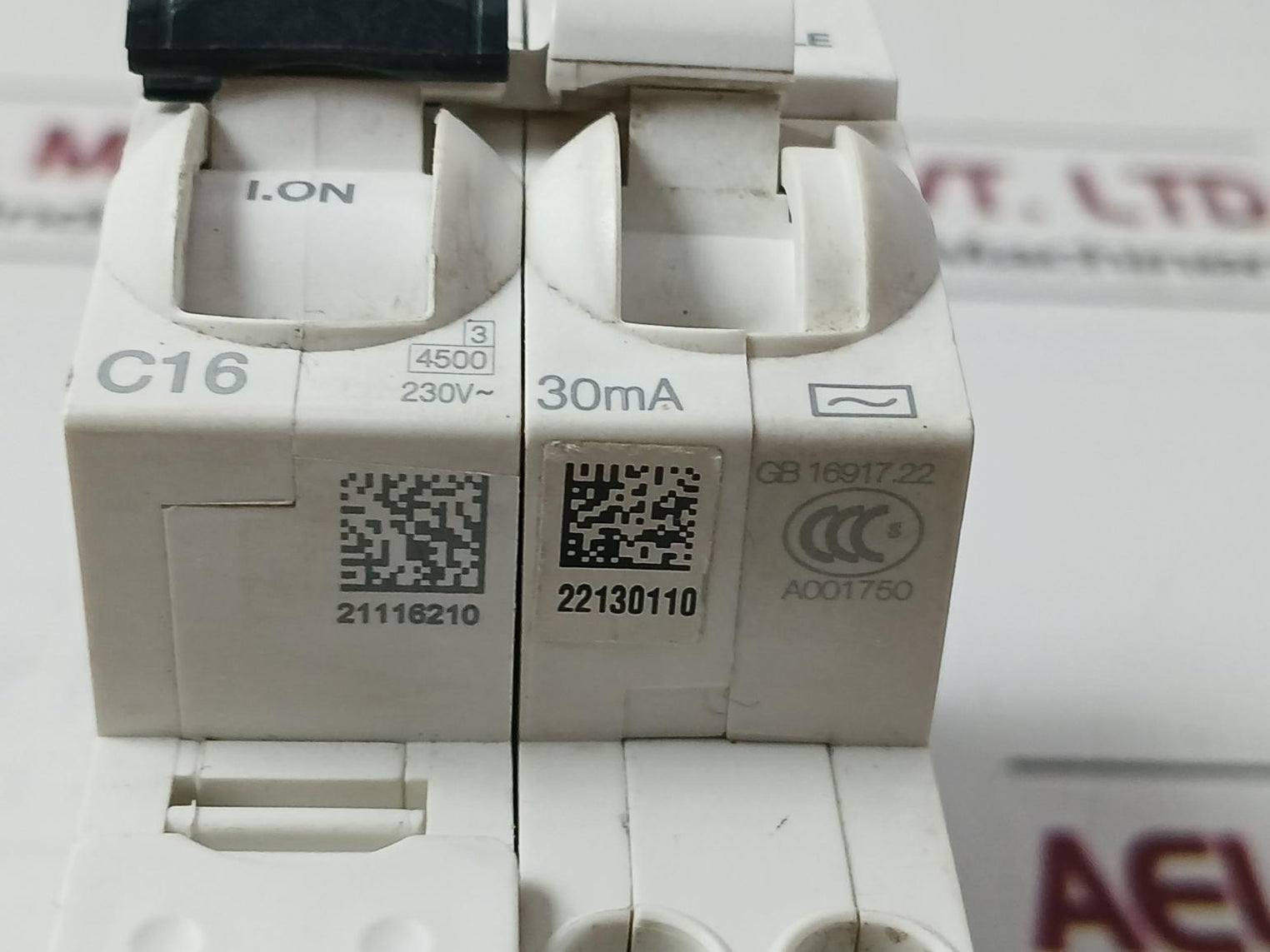 Schneider Electric Idpna Residual Current Breaker 30°C 50Hz