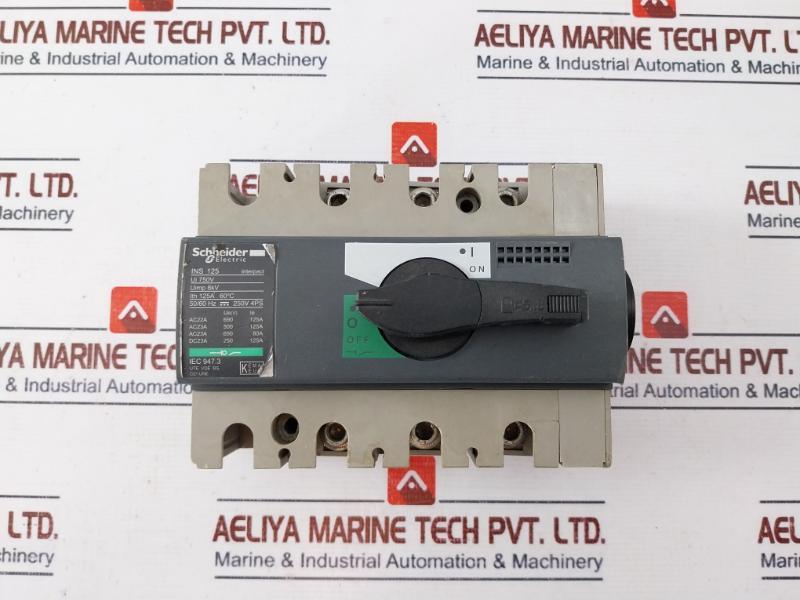 Schneider Electric INS125 Switch Disconnector + Black Rotary Handle 750v