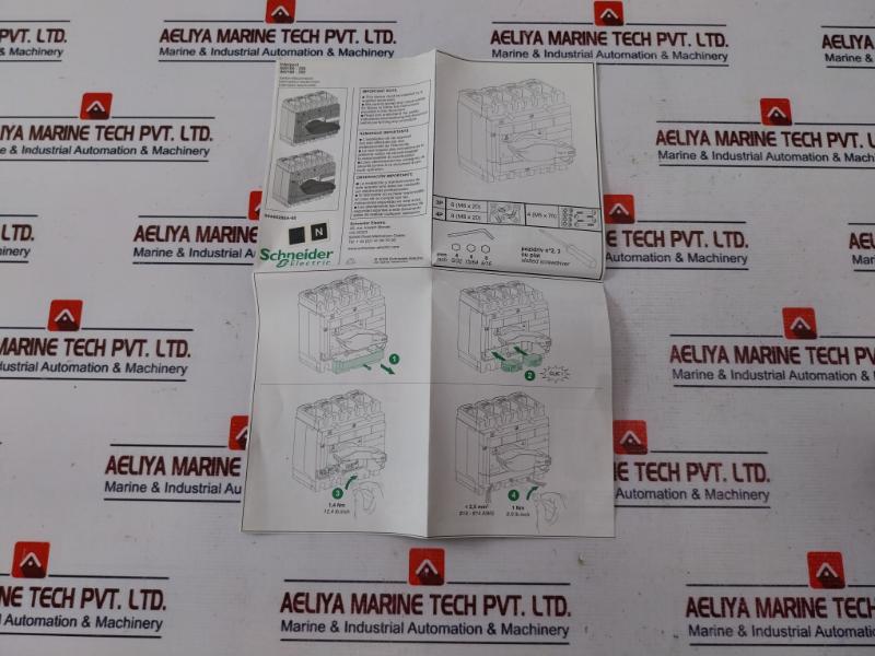 Schneider Electric INS 250 Switch-disconnector With Black Rotary Handle 750v