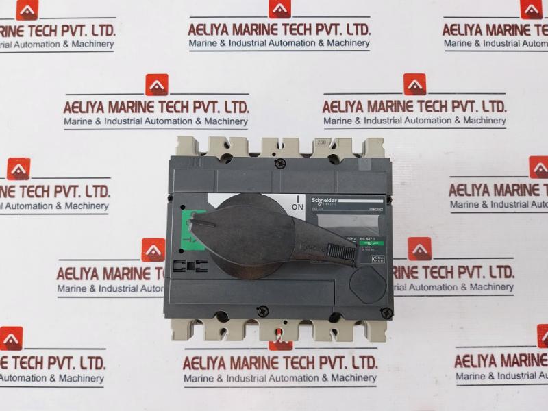 Schneider Electric INS 250 Switch-disconnector With Black Rotary Handle 750v