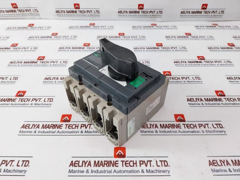 Schneider Electric INS 250 Switch-disconnector With Black Rotary Handle 750v