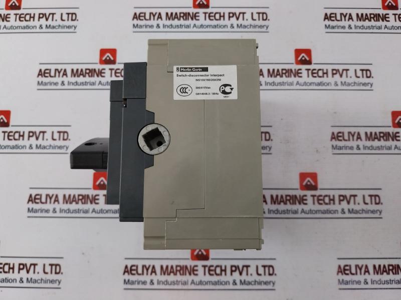 Schneider Electric INS 250 Switch-disconnector With Black Rotary Handle 750v