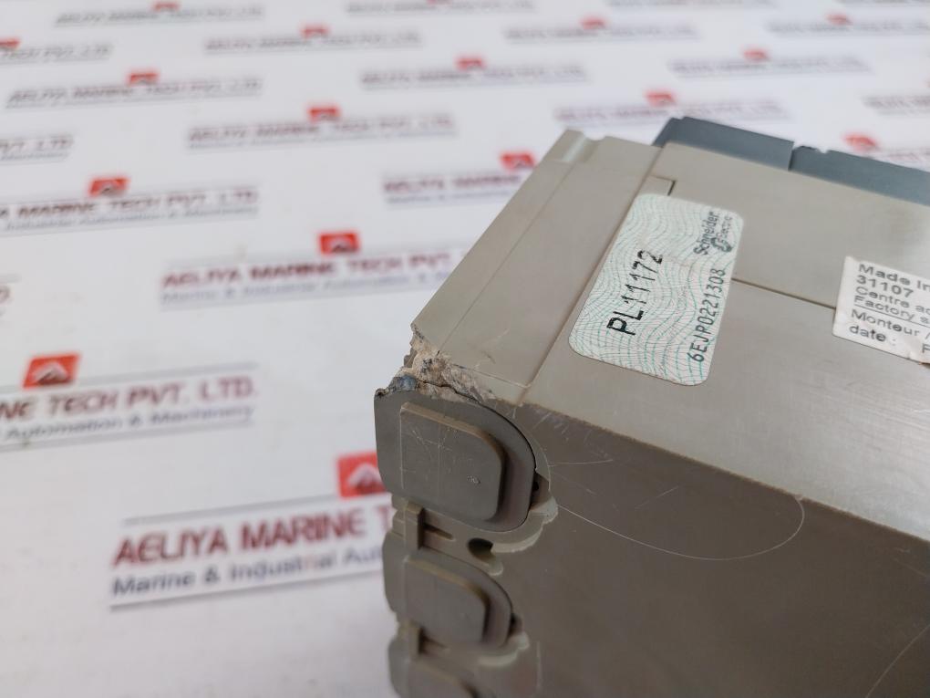 Schneider Electric Ins 250, 4P Switch Disconnector With Black Rotary Handle