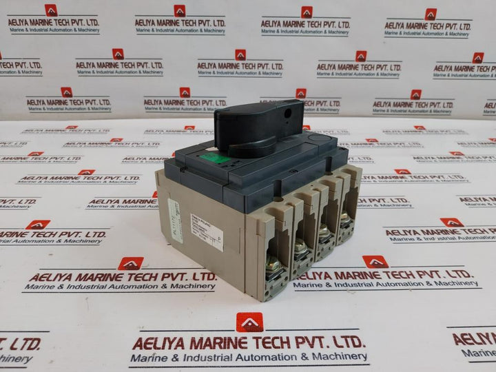 Schneider Electric Ins 250, 4P Switch Disconnector With Black Rotary Handle
