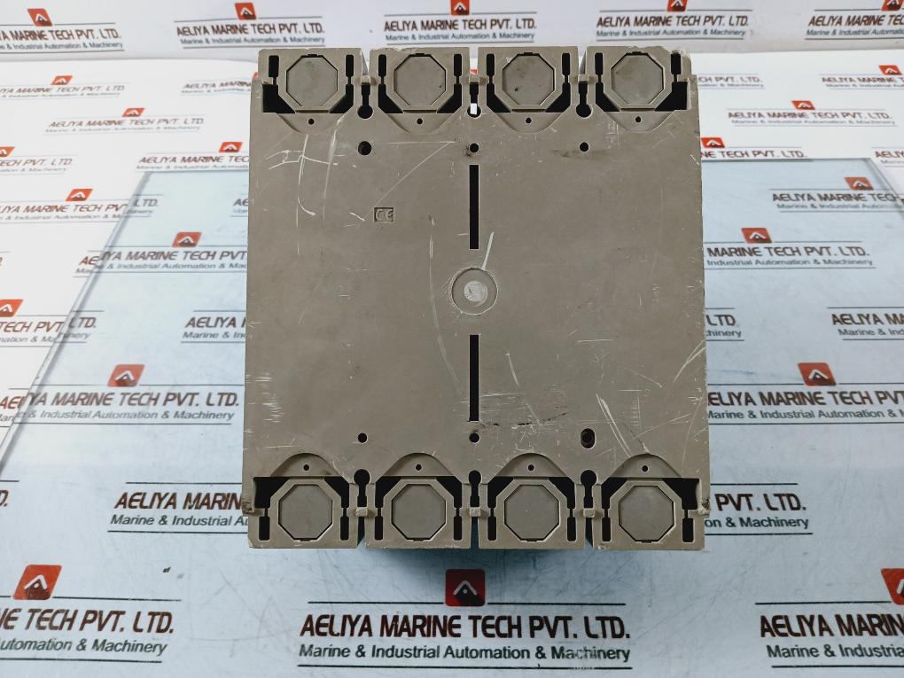 Schneider Electric INS 630 Merlin Gerin Interpact Switch-Disconnector, 630A