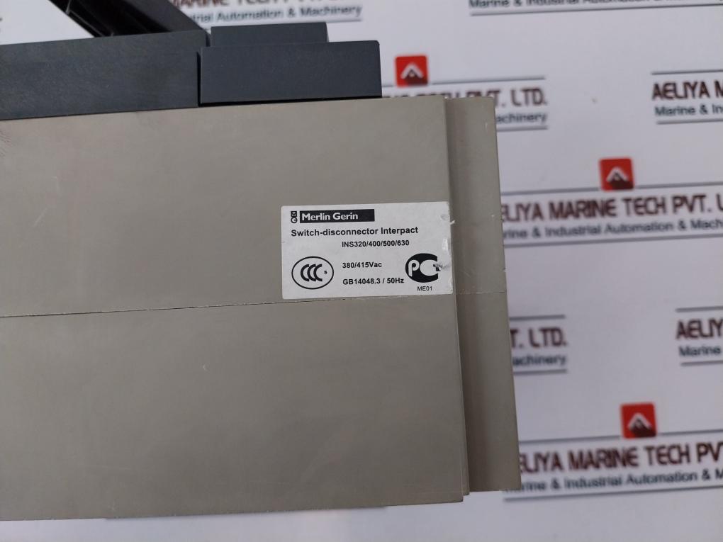 SCHNEIDER ELECTRIC INS 630 Switch-Disconnect 4P 630A 750V AC 50/60Hz