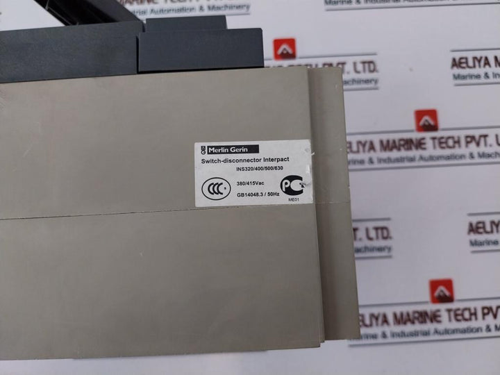 SCHNEIDER ELECTRIC INS 630 Switch-Disconnect 4P 630A 750V AC 50/60Hz