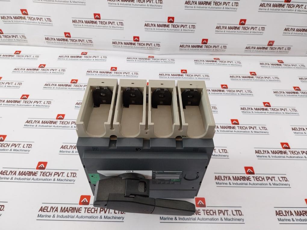 SCHNEIDER ELECTRIC INS 630 Switch-Disconnect 4P 630A 750V AC 50/60Hz