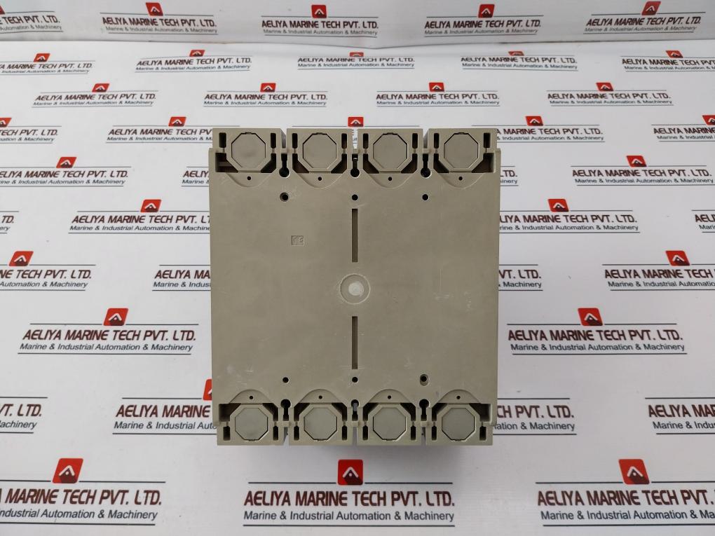 SCHNEIDER ELECTRIC INS 630 Switch-Disconnect 4P 630A 750V AC 50/60Hz