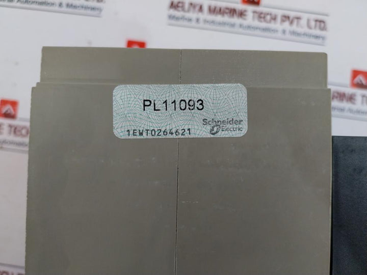 Schneider Electric Ins 630, 4P Switch Disconnector With Black Rotary Handle 750V