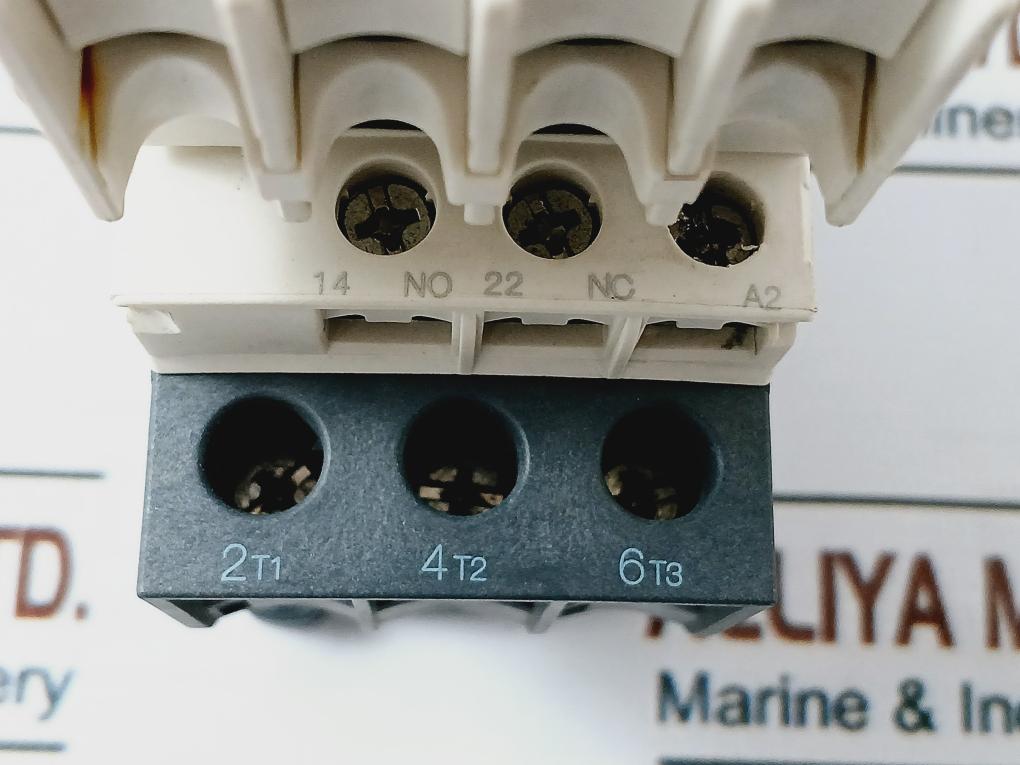 Schneider Electric Ladn22 Auxiliary Contact Block 690V