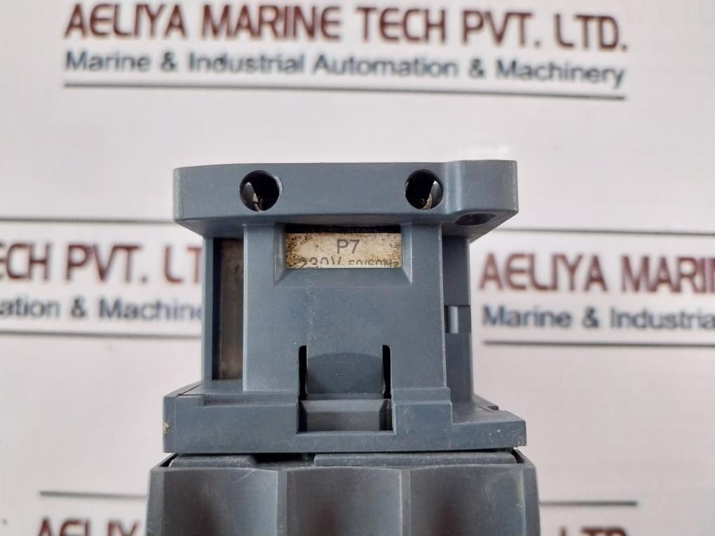 Schneider Electric Ladn22/ Lc1 D38 Auxiliary Contact Block With Contactor