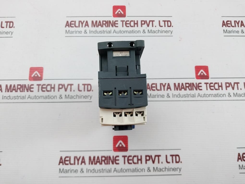Schneider Electric Tesys D Contactor With Lrd 06 Overload Relay Lc1D09