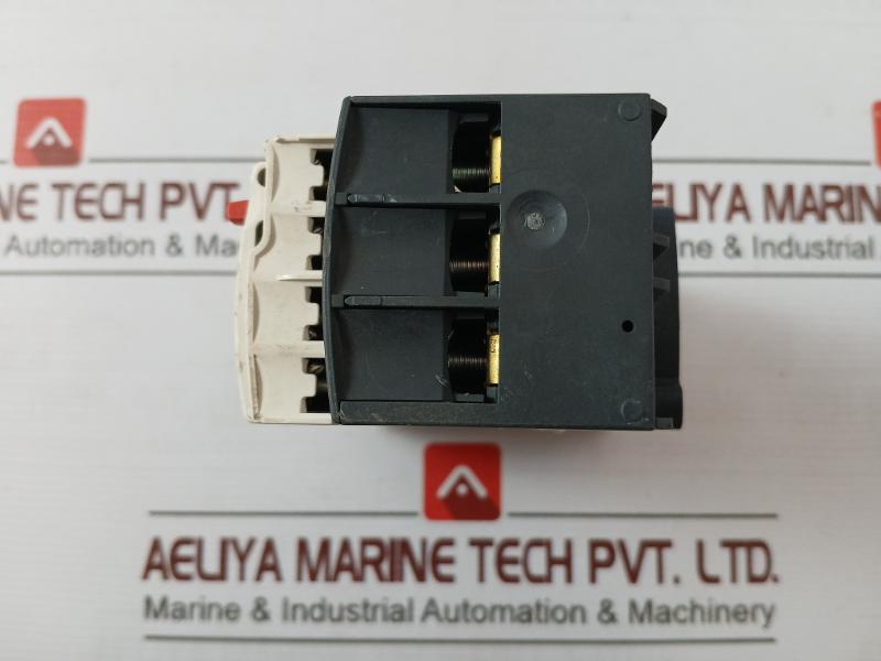 Schneider Electric Lc1D12 3-pole Contactor 12A 220V Coil Tesys D Series