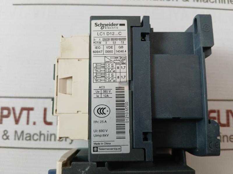 Schneider Electric Lc1D12 3-pole Contactor 12A 220V Coil Tesys D Series