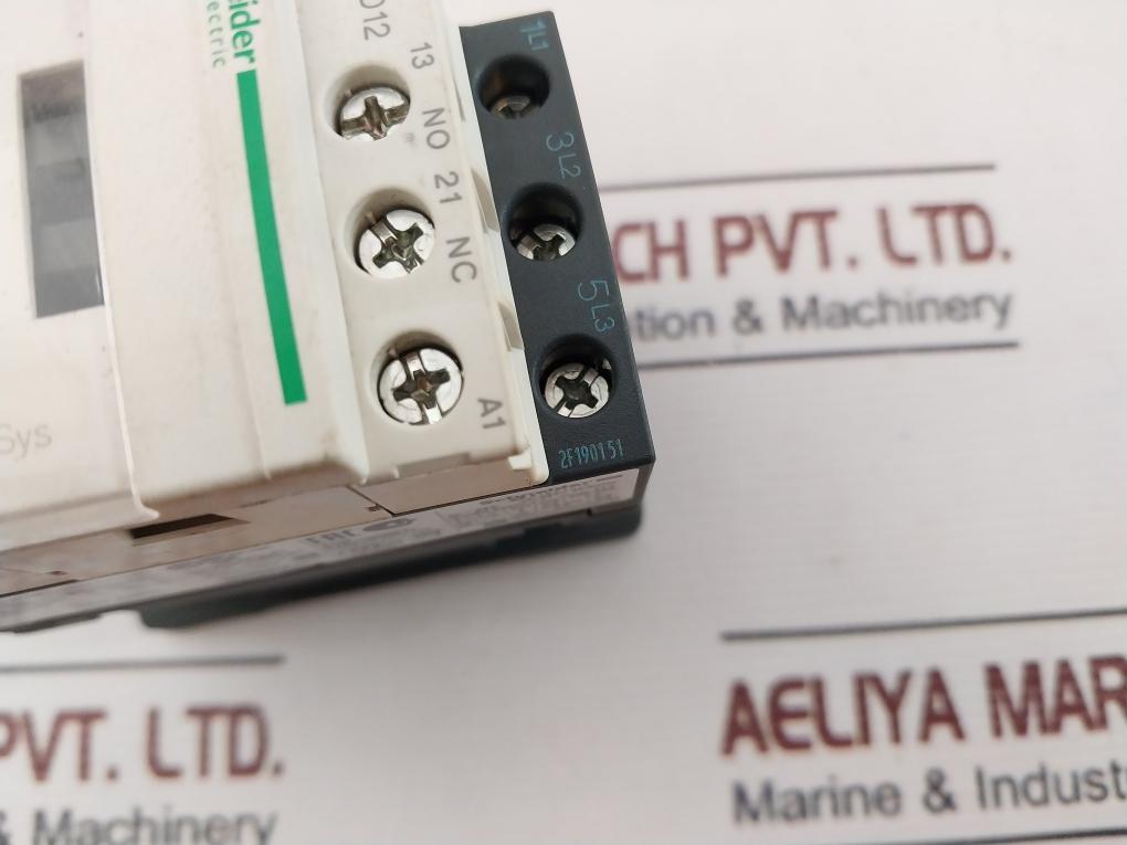 Schneider Electric Lc1D12 Contactor 690V 50/60Hz 13A