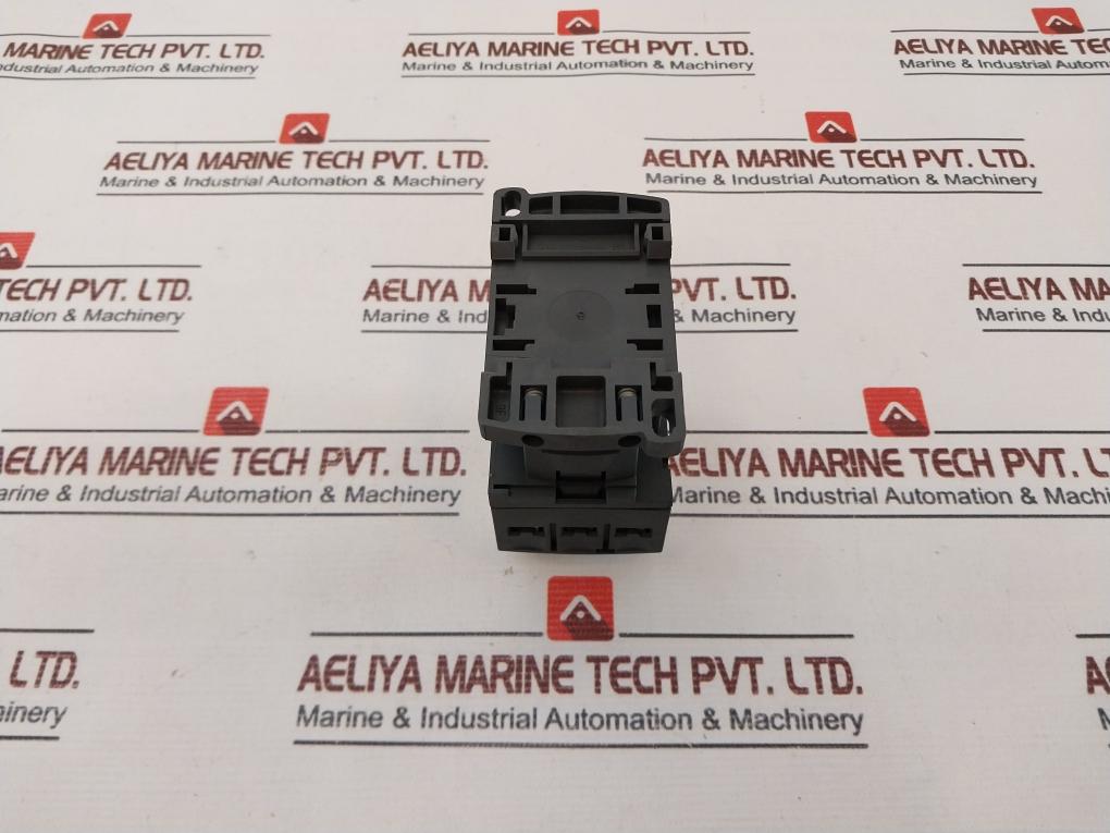 Schneider Electric Lc1D12 Contactor 690V 50/60Hz 13A